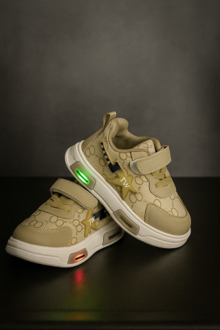 Imbracaminte, incaltaminte - Adidasi cu luminite Super Cute (fara accesoriu broscuta)