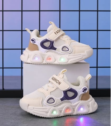 Imbracaminte, incaltaminte - Adidasi IVOIRE cu luminite - Panda eyes