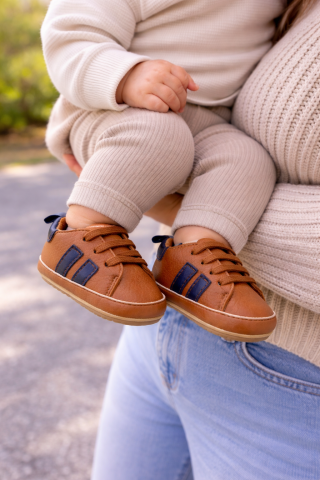 Imbracaminte, incaltaminte - Adidasi MARO cu dungi bleumarine