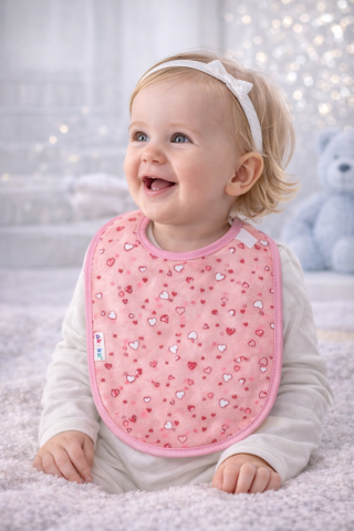 Bebe la masa - Baveta cu inimioare, Akuku