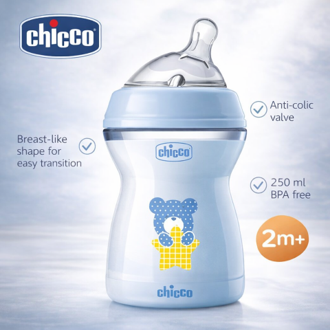 Bebe la masa - Biberon din polipropilena cu tetina din silicon 250 ml Chicco Natural Feeling, Albastru