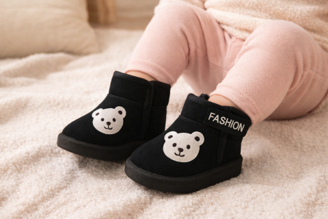 Imbracaminte, incaltaminte - Cizme negre - Teddy