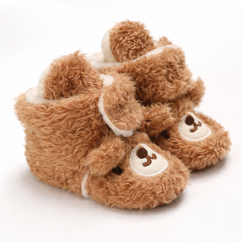 Imbracaminte, incaltaminte - Cizmulite maro din blanita - Ursulet