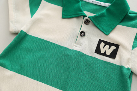 Costumas pentru baietei cu tricou tip polo in dungi verzi si IVOIRE [1]