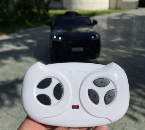 Masinuta electrica Mercedes GLC Coupe copii cu telecomanda roti EVA scaun piele ECO [10]