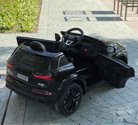 Masinuta electrica Mercedes GLC Coupe copii cu telecomanda roti EVA scaun piele ECO [5]