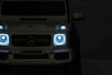 Masinuta electrica Mercedes-Benz G63 AMG 6x6, alb, 1 loc, 6 roti, 6x45W, baterie 12V10Ah, roti EVA, scaun din piele ecologica, telecomanda 2.4G, licenta oficiala [5]
