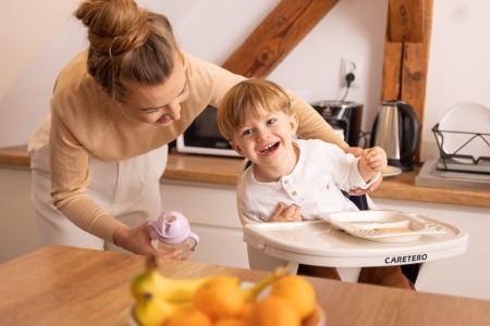 Scaun de hrănire copii Velmo 2 în 1 cu masă [10]