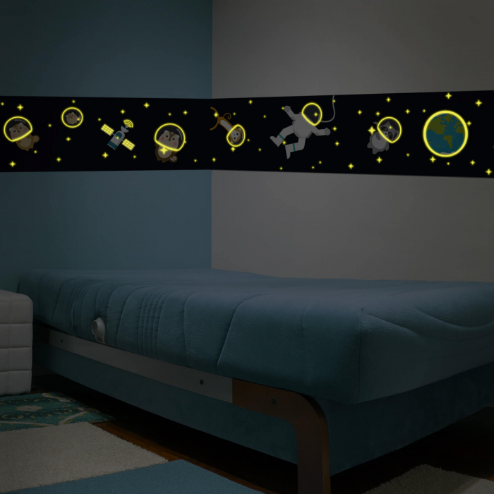Sticker Walking in the space - Glowing in the dark wall sticker [4]