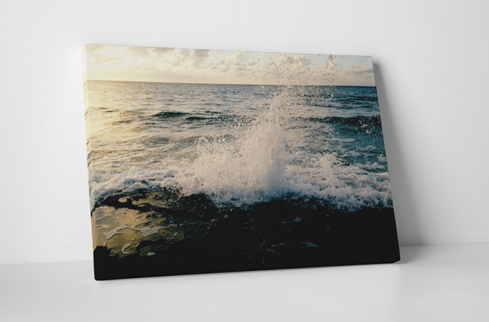 Tablou canvas : Atacul valurilor [1]