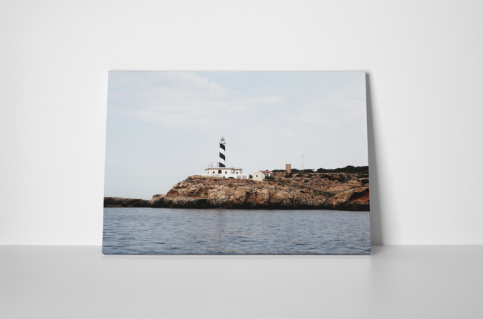 Tablou canvas : Farul cu dungi [2]