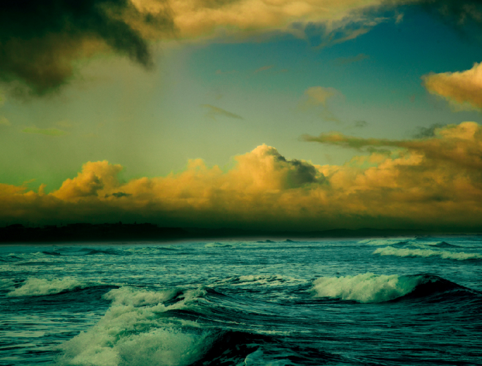 Tablou canvas : Mare nelinistita [2]
