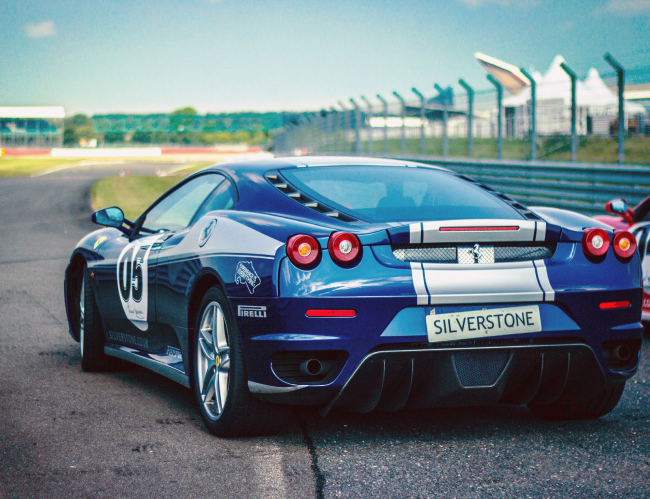 Tablou canvas : Ferrari de cursa [4]