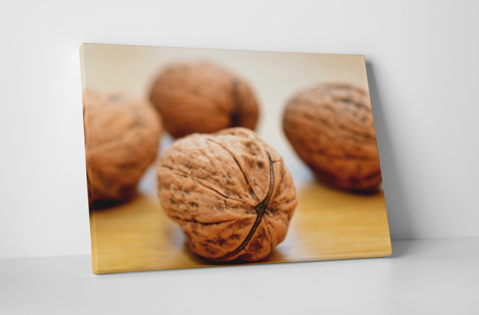 Tablou canvas : Patru nuci [1]