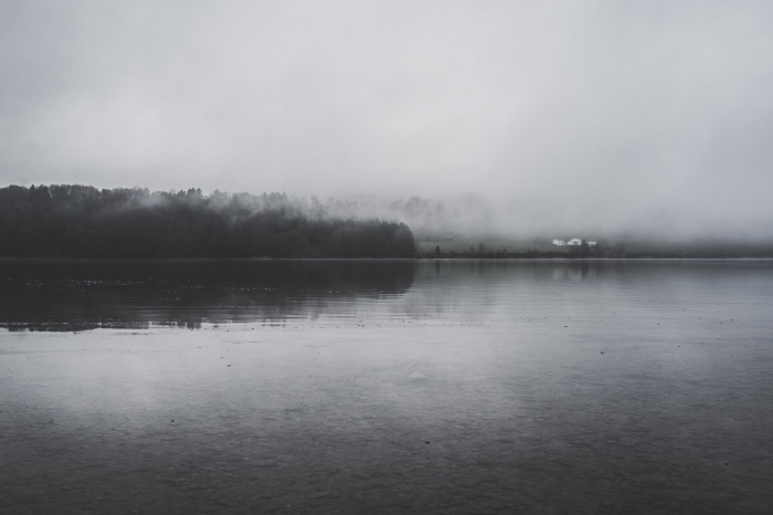Tablou canvas : Lac alb-negru [2]