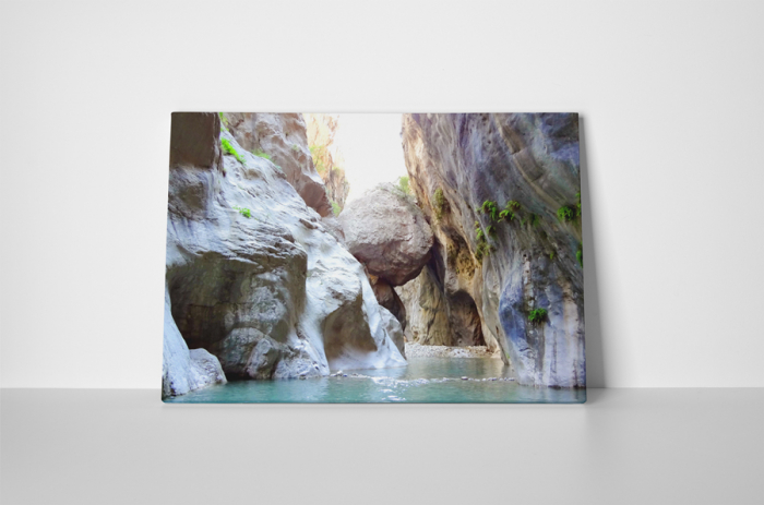 Tablou canvas : Printre stanci [2]