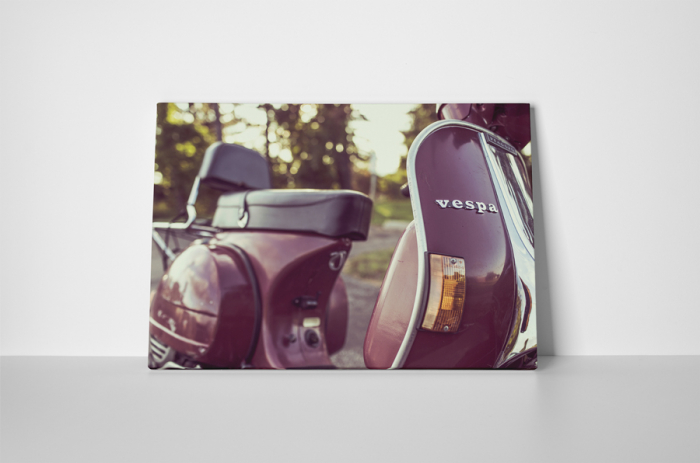 Tablou canvas : Scuter Vespa [2]