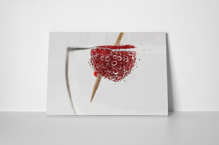 Gastronomie - Tablou canvas : Capsuna in cocktail