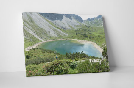 Peisaje - Tablou canvas : Lac glaciar intre munti