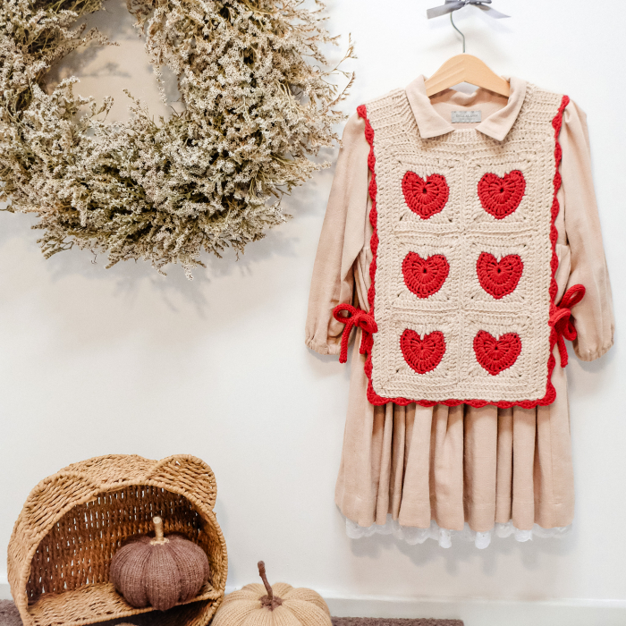 Vesta crosetata cu inimioare [5]