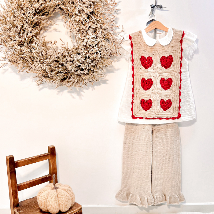 Vesta crosetata cu inimioare [3]