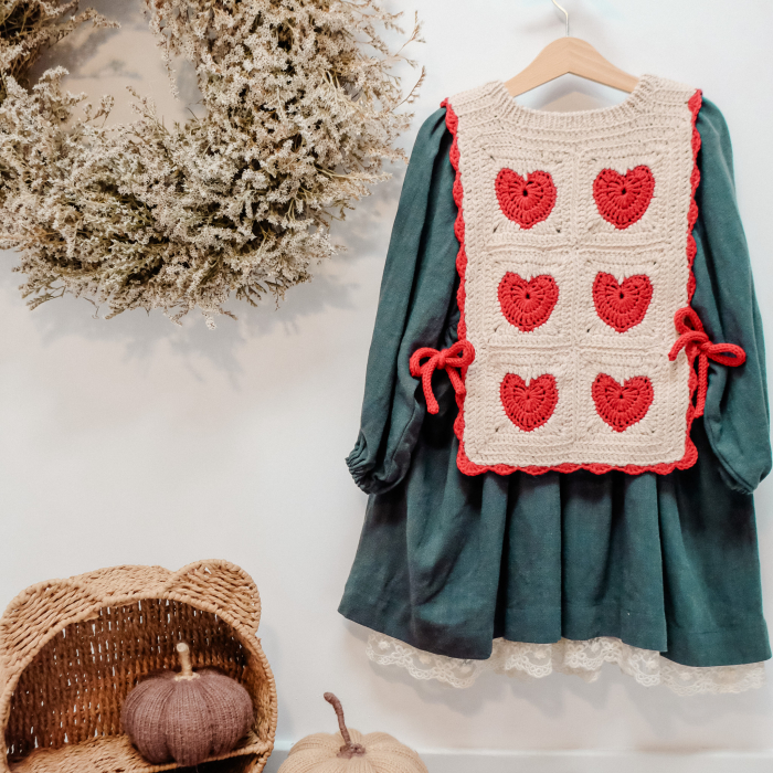 Vesta crosetata cu inimioare [4]
