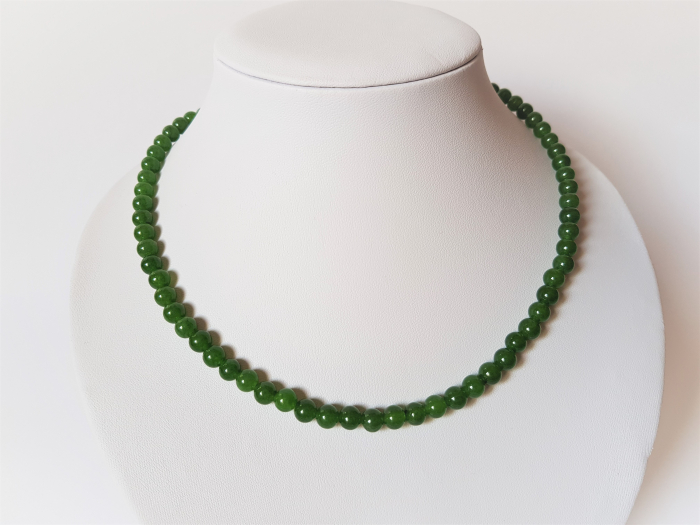 Colier clasic cu jad verde [3]