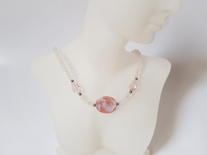 Colier cu agate albe si cristale [2]