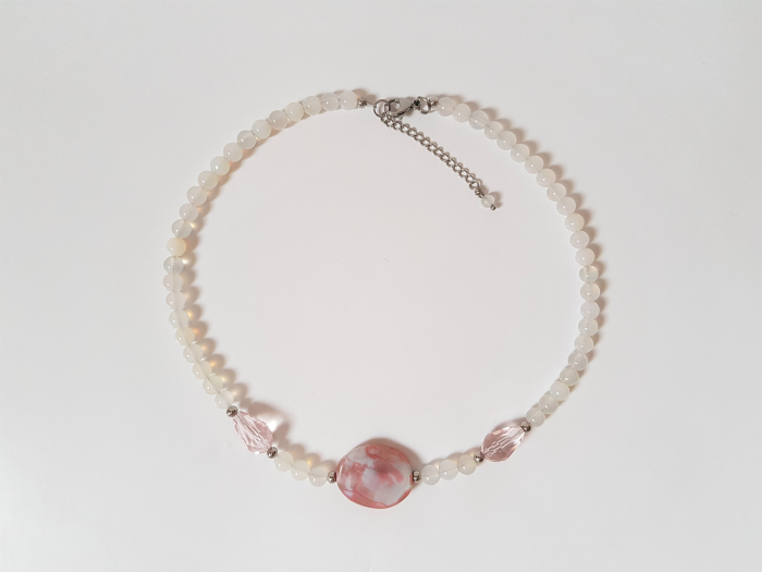 Colier cu agate albe si cristale [5]