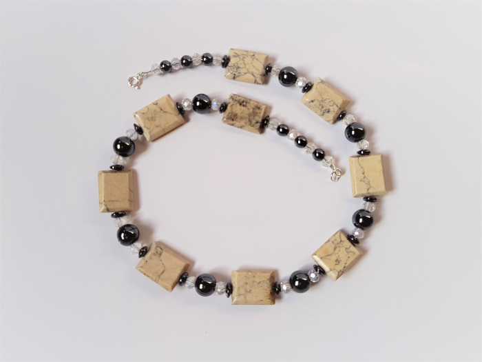 Colier cu howlit si hematite [4]