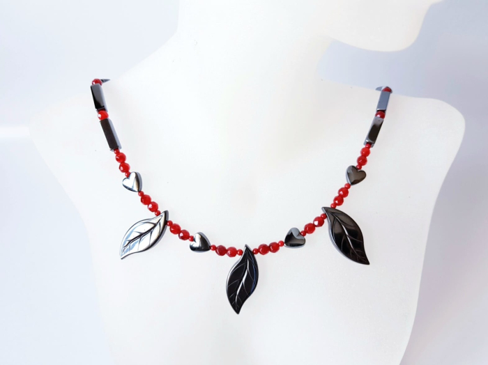 Colier cu jad rosu, coral rosu si hematit [4]