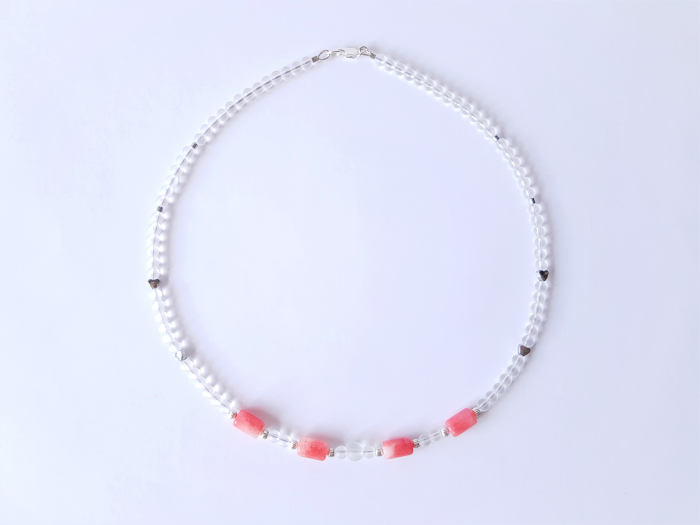 Colier cu jad roz-alb, cristal de stanca, hematite si argint [4]