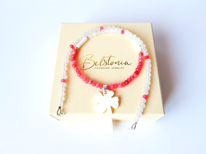 Colier cu jad roz, jad alb si pandantiv sidef trifoi 4 foi [6]