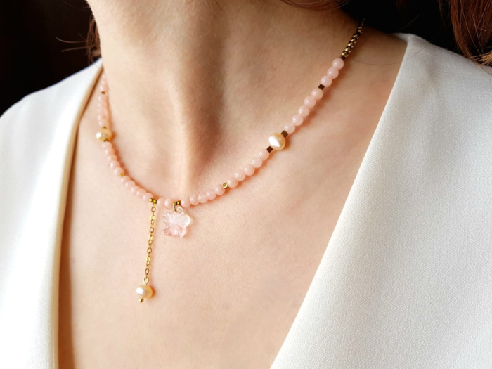 Colier cu jad somon, hematit auriu si pandantiv floricica din cuart chery [6]