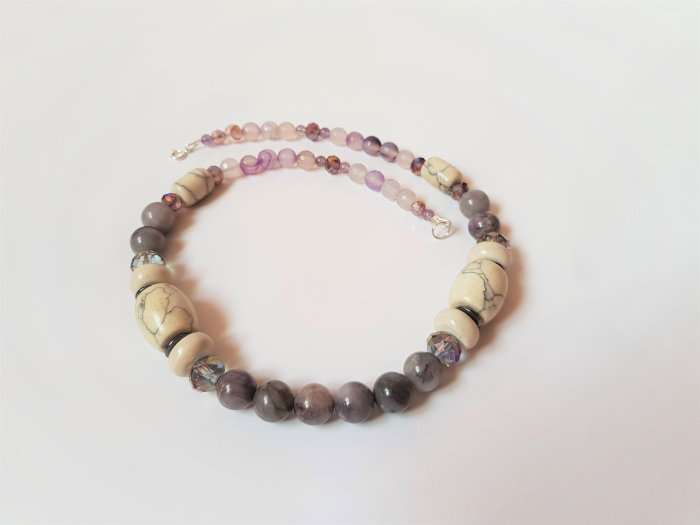 Colier cu labradorit, agate si  howlit [5]