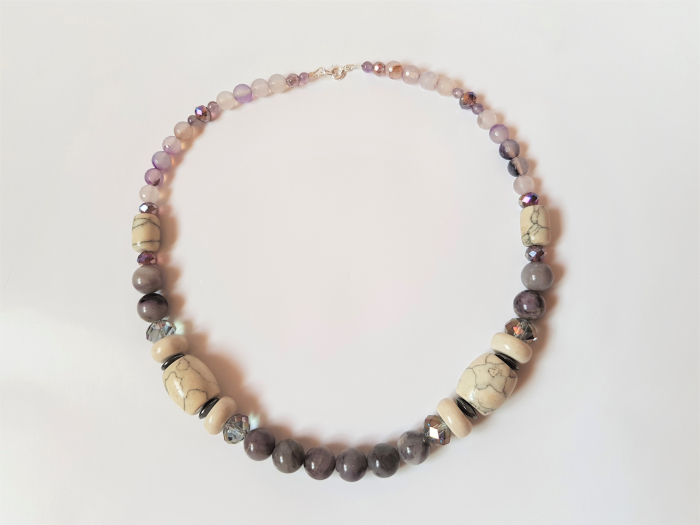 Colier cu labradorit, agate si  howlit [2]