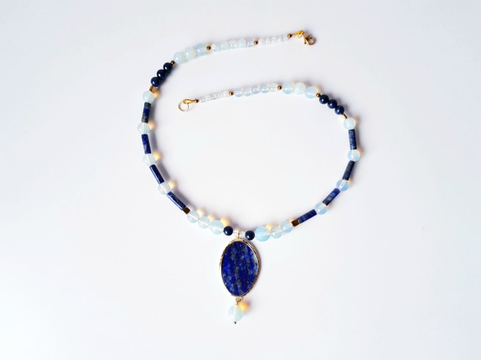 Colier cu lapis lazuli, opalit, hematit auriu si pandantiv lapis lazuli [2]