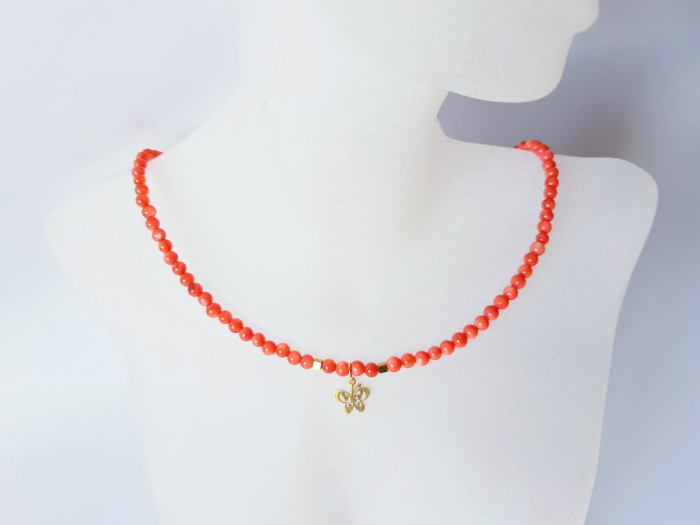 Colier cu sidef portocaliu, hematit si pandantiv fluturas [2]