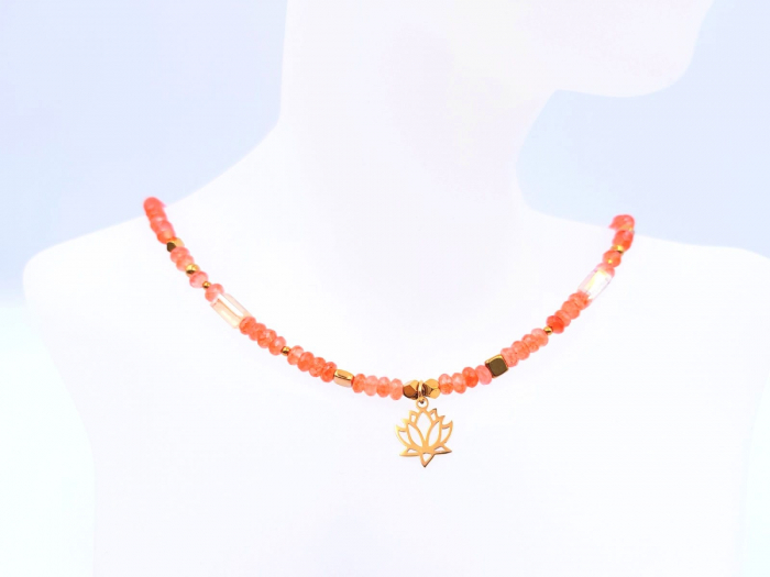 Colier cuart cherry cu hematit auriu si pandantiv lotus [3]