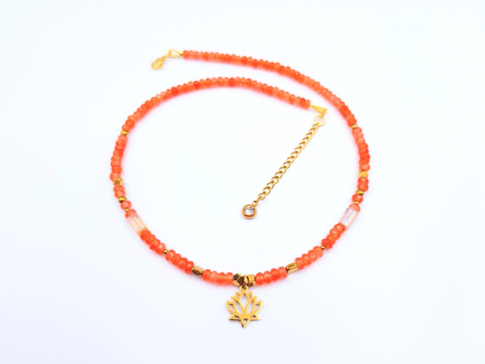 Colier cuart cherry cu hematit auriu si pandantiv lotus [2]