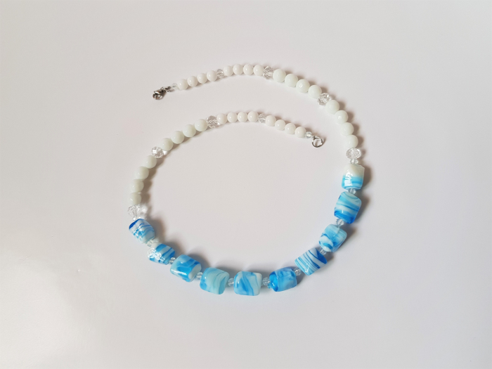 Colier de agate albe si margele lampwork [4]