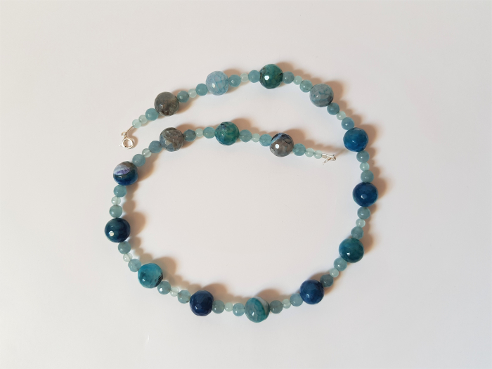 Colier de agate dantelate albastru-verde si jad bleu [5]