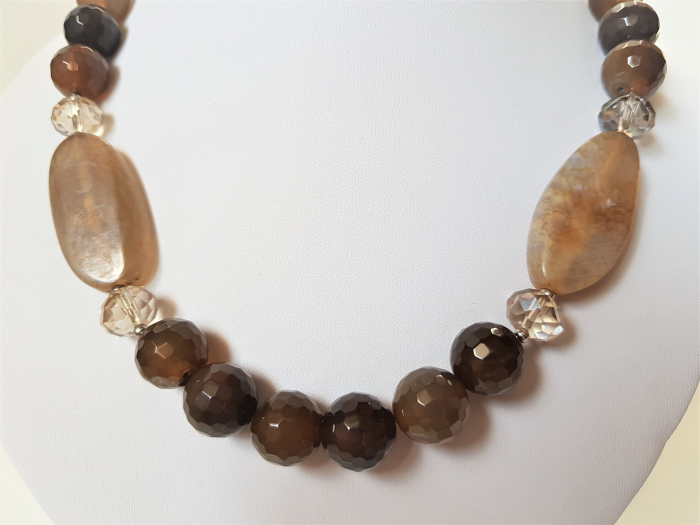 Colier de agate maro si cristale [2]