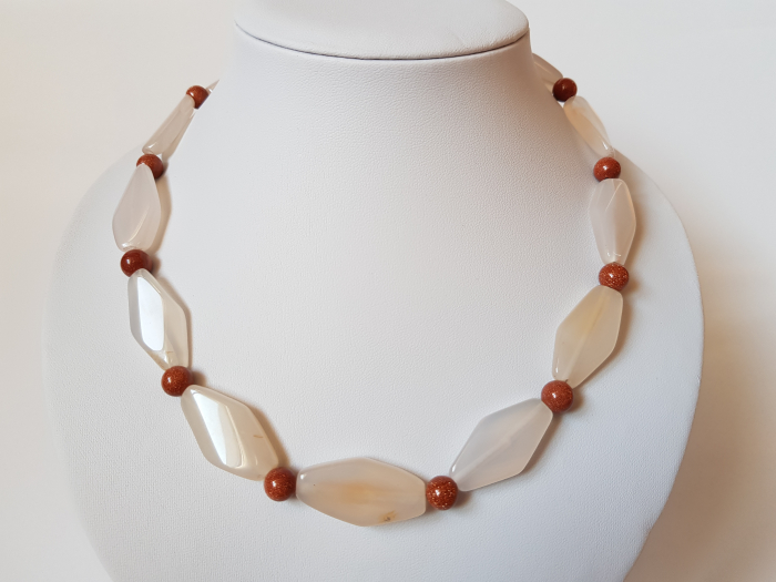 Colier de agate si piatra soarelui [4]