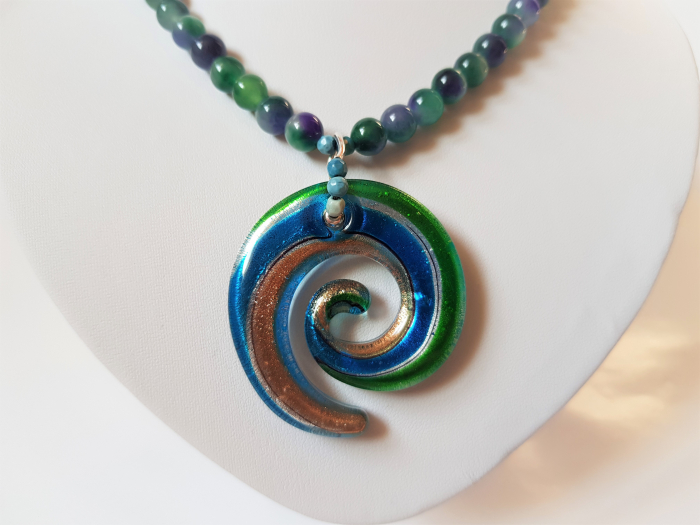 Colier de jad albastru-verde si pandantiv lampwork [4]