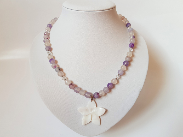 Colier din agate mov cu pandantiv din sidef floare [2]