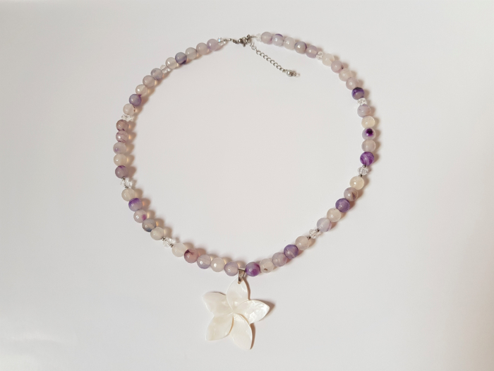 Colier din agate mov cu pandantiv din sidef floare [3]