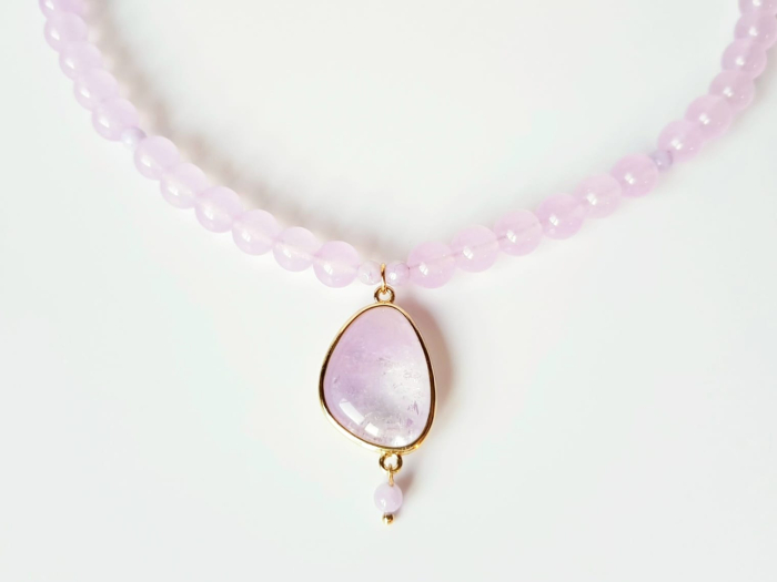 Colier din jad lila cu pandantiv ametist [4]