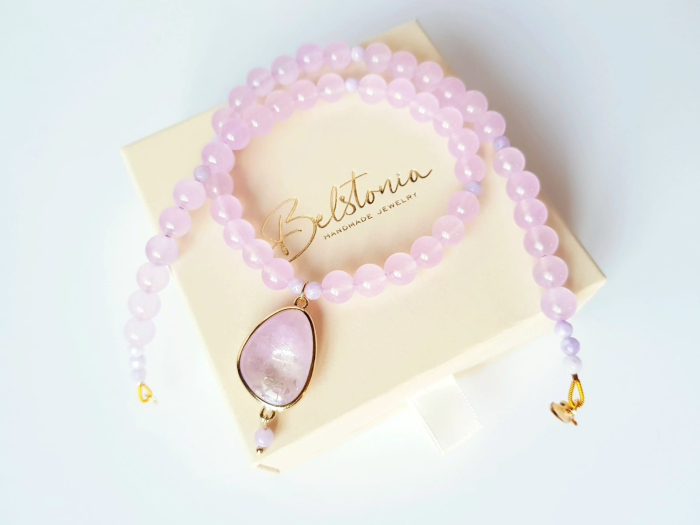 Colier din jad lila cu pandantiv ametist [6]