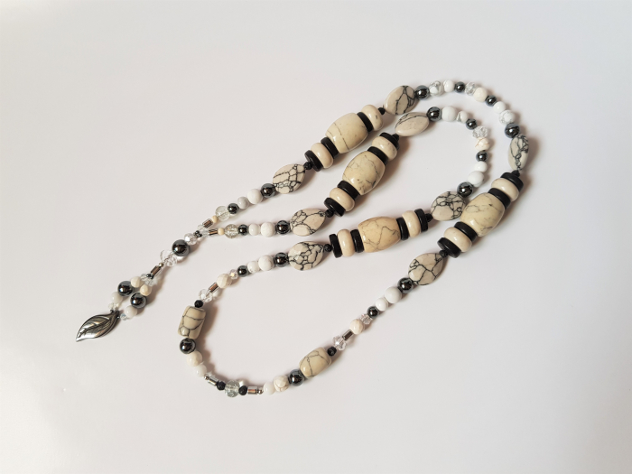 Colier lung cu howlit si hematite [4]
